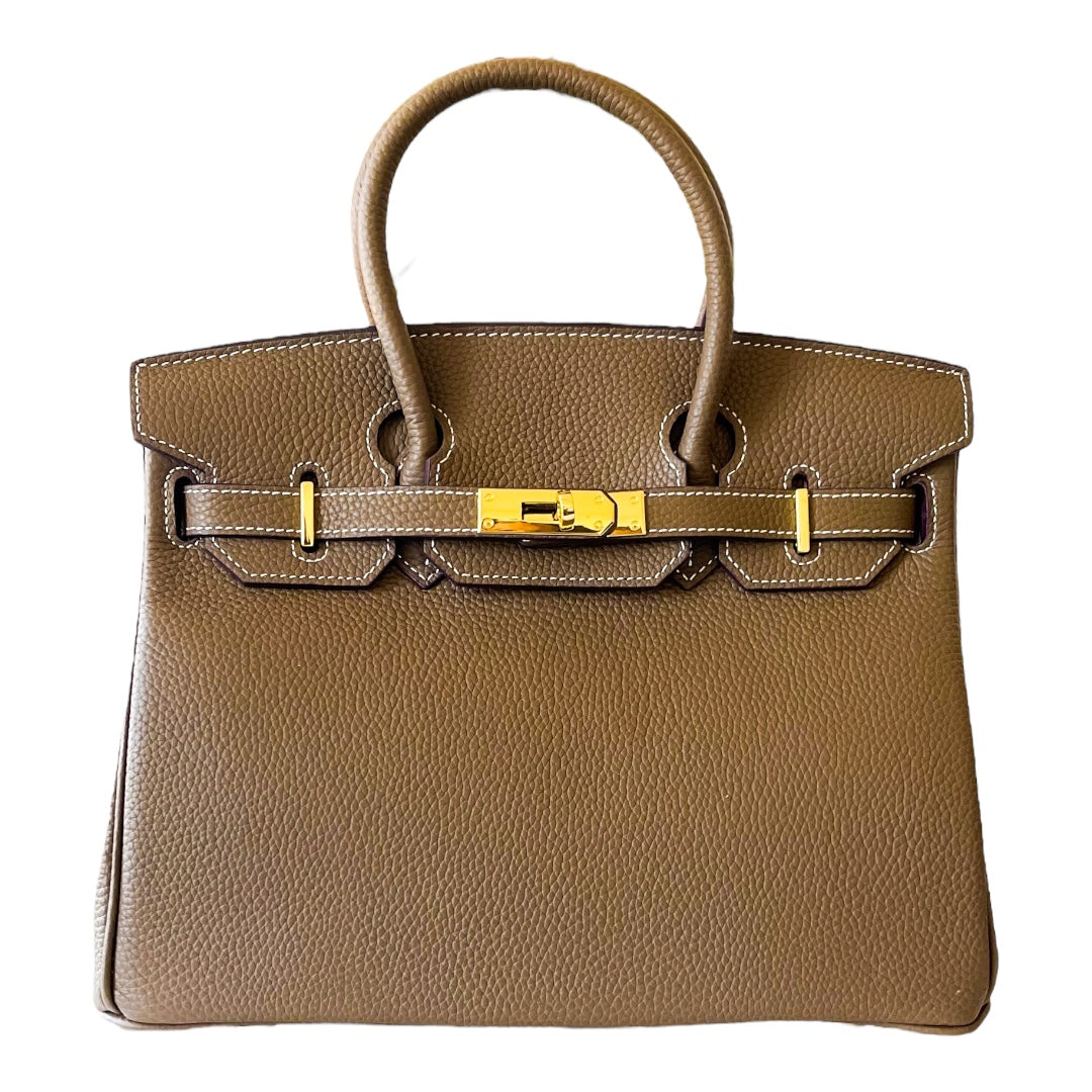 THE GWEN (Pre-Order Open Now)