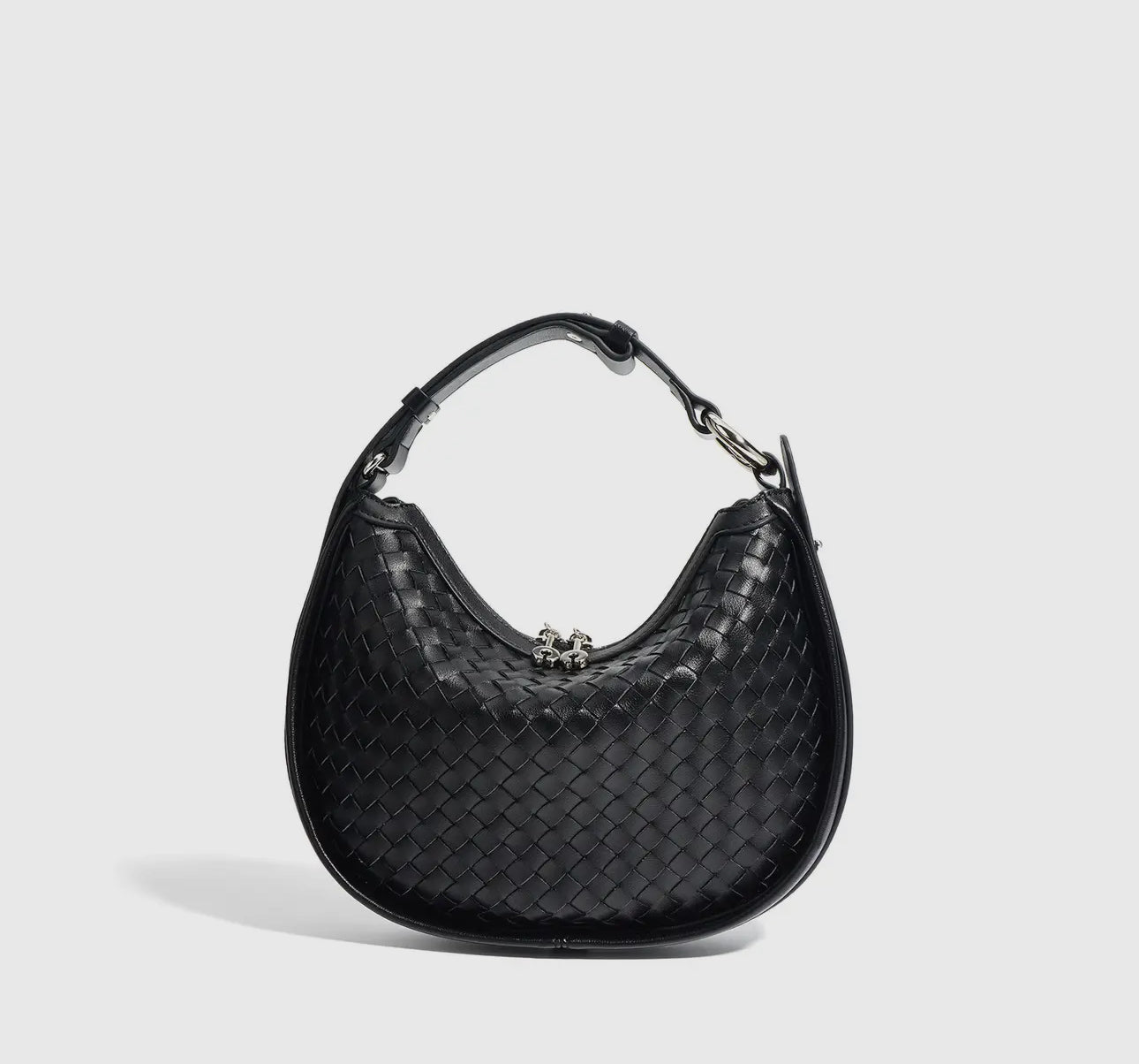 The EARTHA Woven Circle Bag