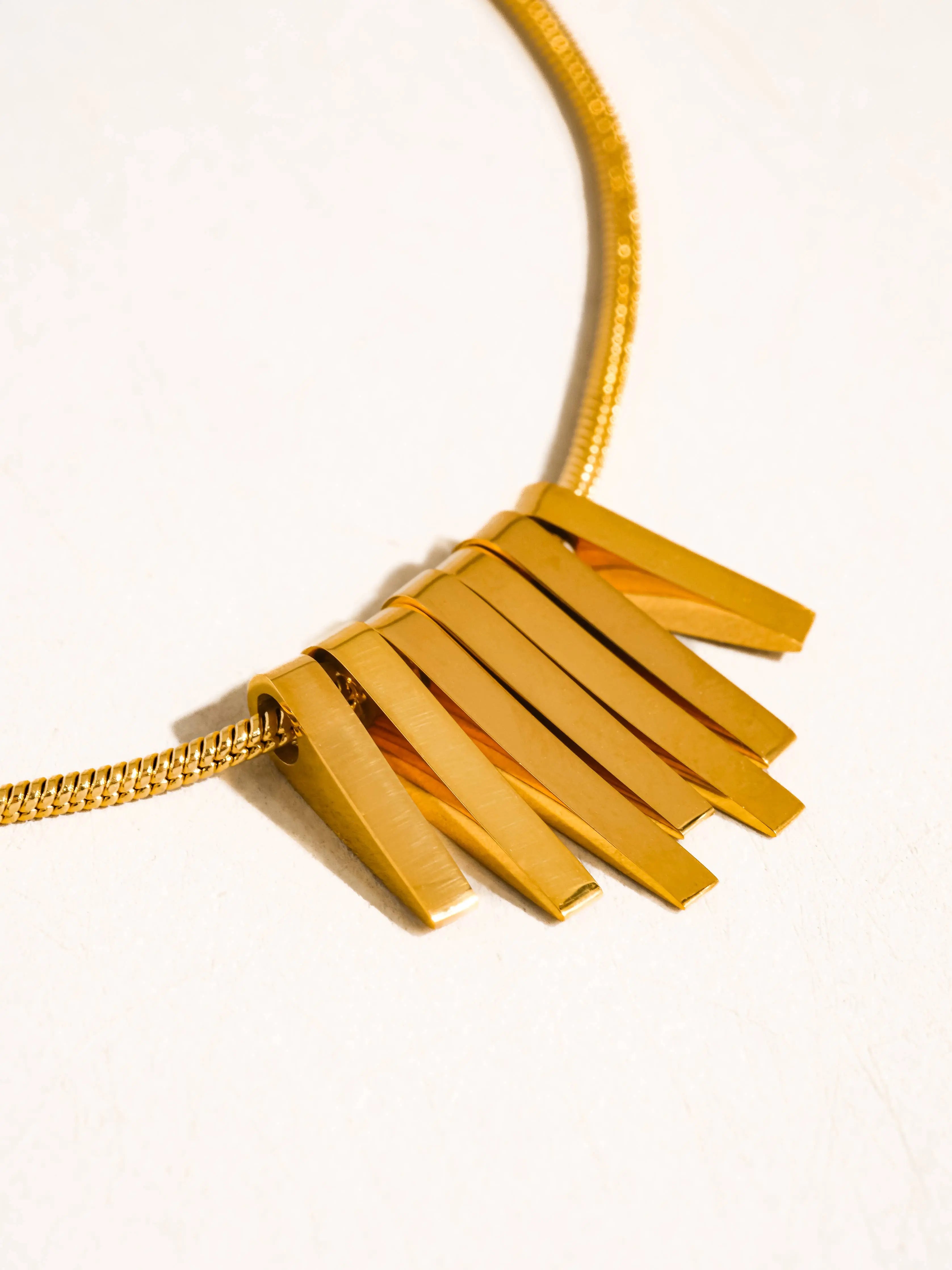Lorraine 18K Gold Non-Tarnish Minimalist Bar Necklace Flânerie by MAIQ