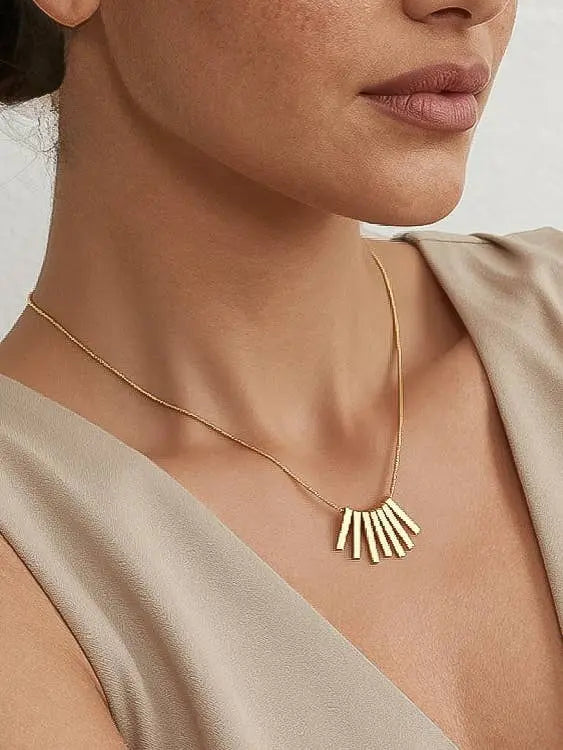Lorraine 18K Gold Non-Tarnish Minimalist Bar Necklace Flânerie by MAIQ