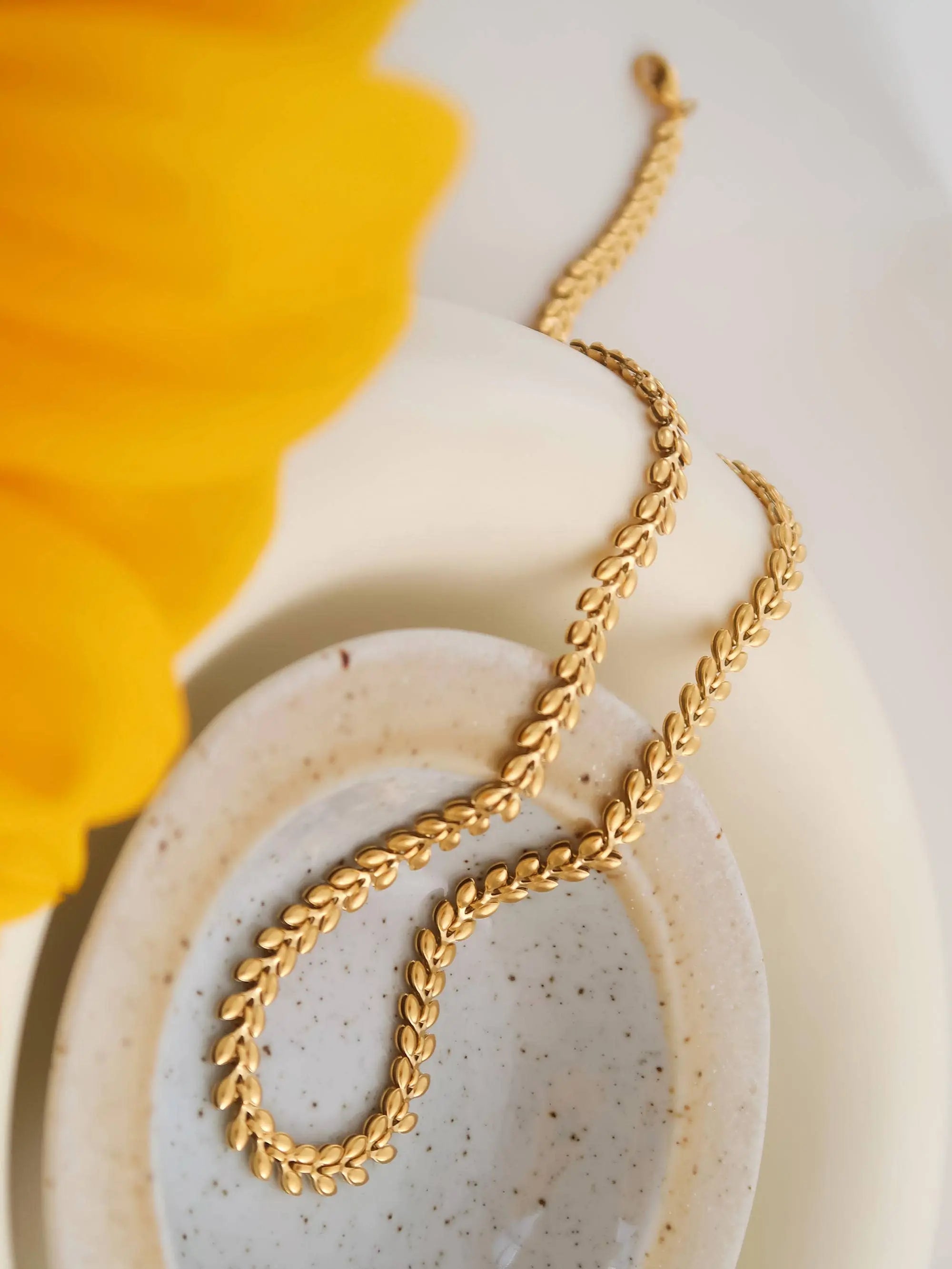Vern 18K Gold Non-Tarnish Classic Wheat Chain Flânerie by MAIQ