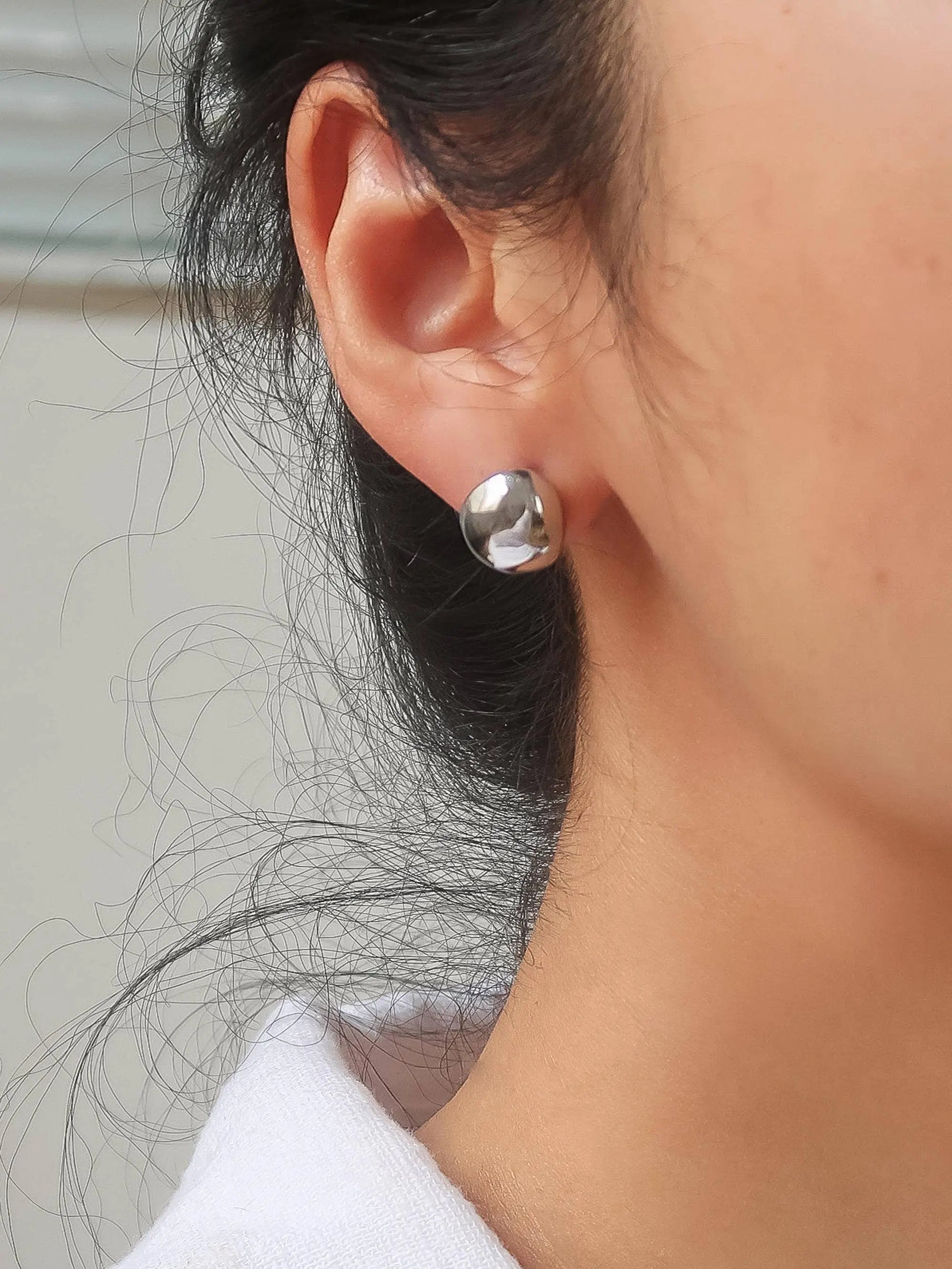 Helene 18K Gold Non-Tarnish Small Dome Earrings Flânerie by MAIQ