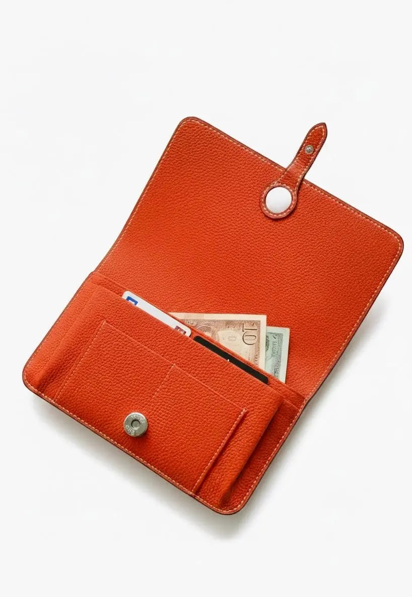 THE ZIPPY CROSSBODY WALLET partners-demo