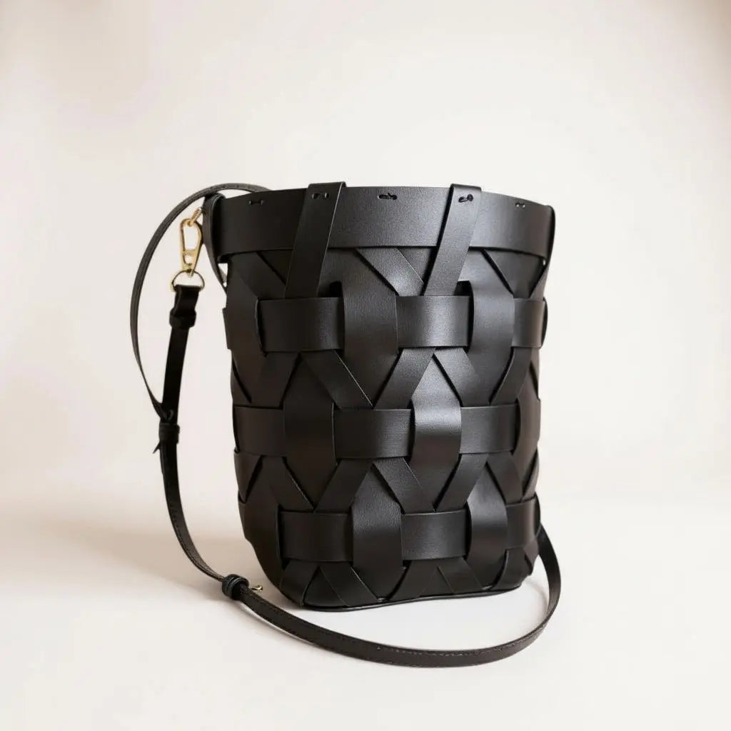 THE ZENOBIA BUCKET BAG thebagicon