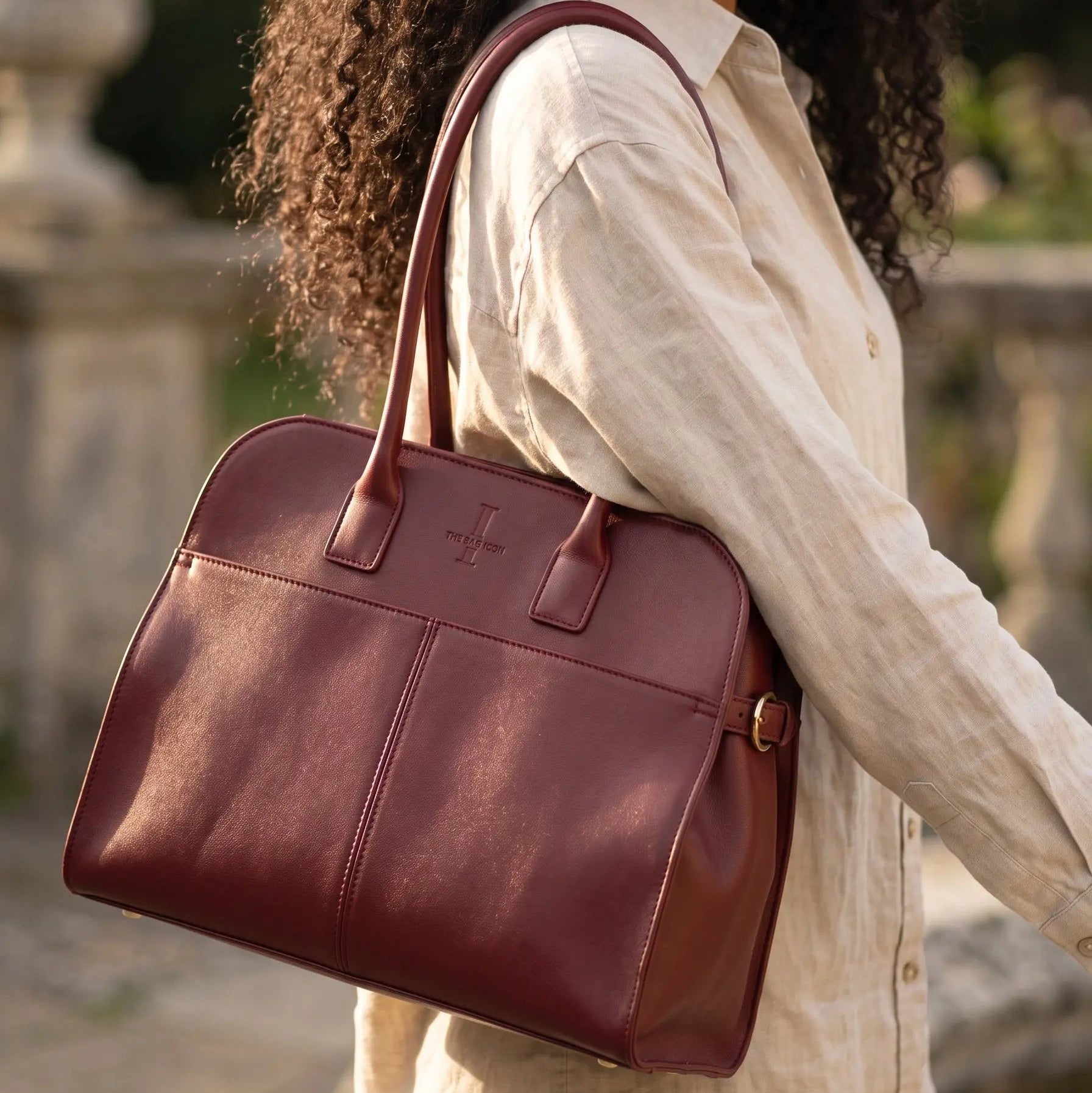 THE ST. CYR TOTE BAG thebagicon