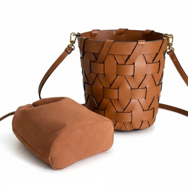 THE ZENOBIA BUCKET BAG thebagicon