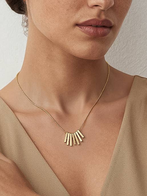 Lorraine 18K Gold Non-Tarnish Minimalist Bar Necklace Flânerie by MAIQ