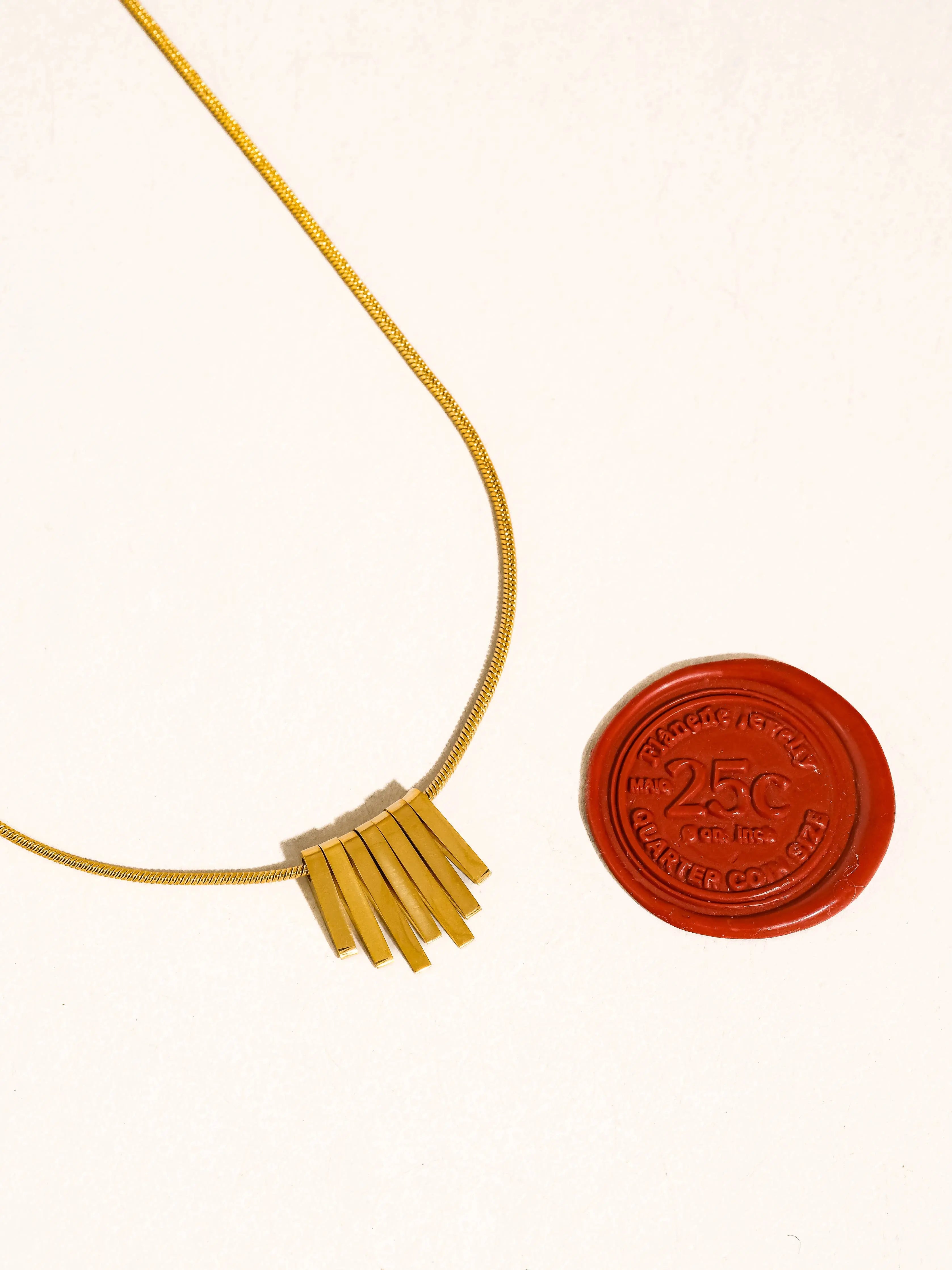 Lorraine 18K Gold Non-Tarnish Minimalist Bar Necklace Flânerie by MAIQ