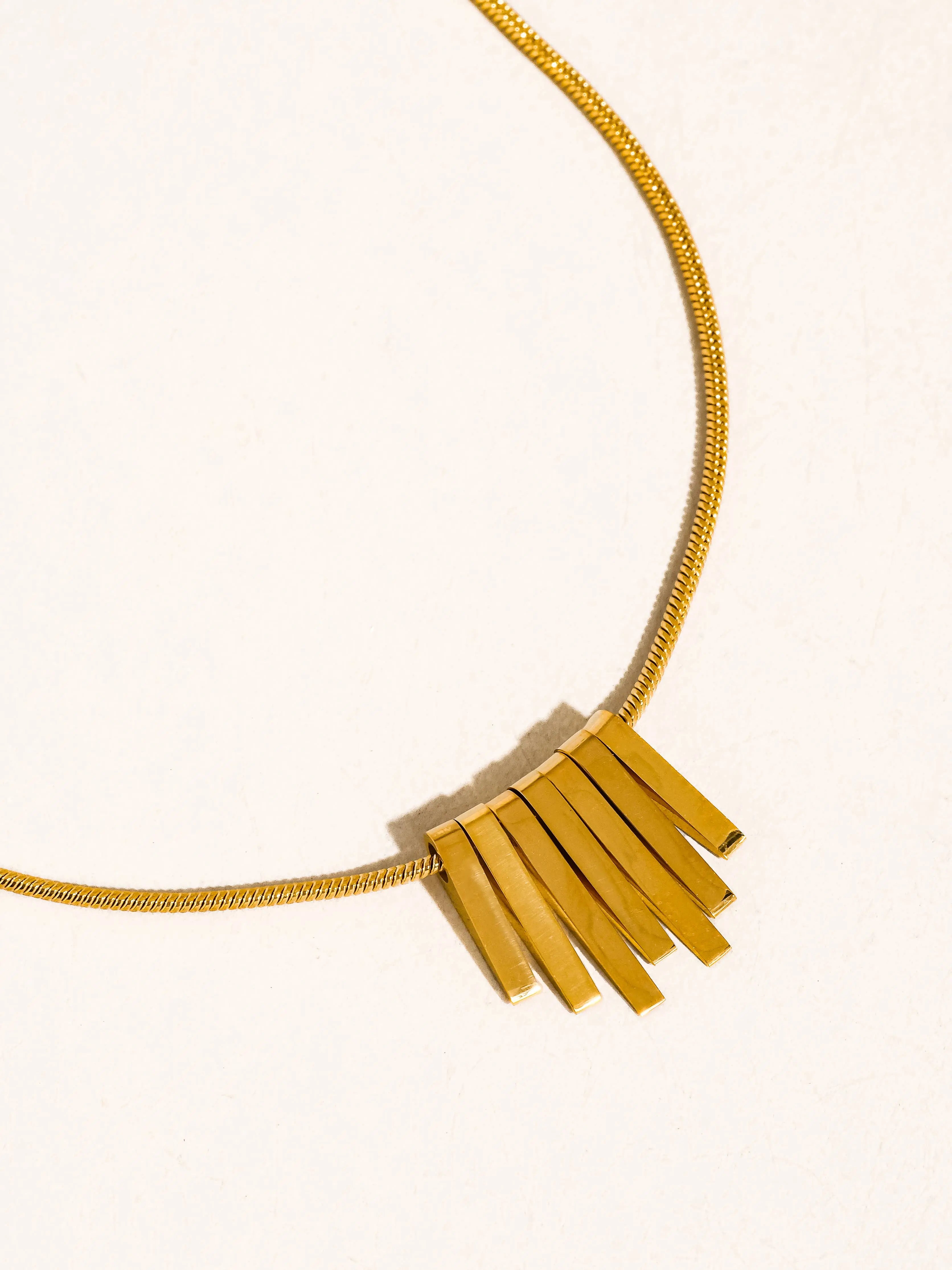 Lorraine 18K Gold Non-Tarnish Minimalist Bar Necklace Flânerie by MAIQ